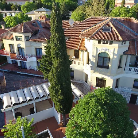 Pansion Ruza 3* Novi Vinodolski