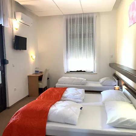 Hotel Pansion Ruza 3*