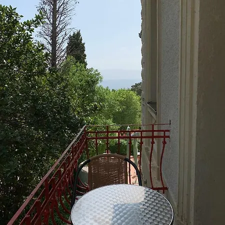Pansion Ruza 3* Novi Vinodolski
