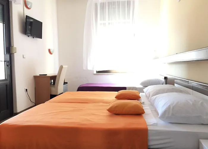 Pansion Ruza 3* Novi Vinodolski