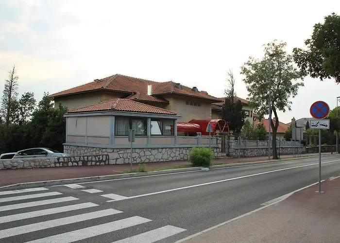 Pansion Ruza Hotel