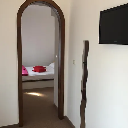 Pansion Ruza 3* Novi Vinodolski
