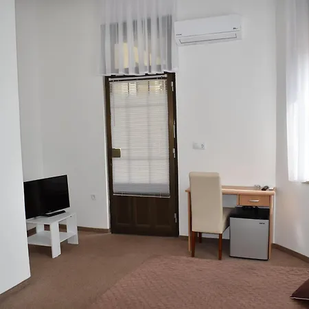 Pansion Ruza 3* Novi Vinodolski