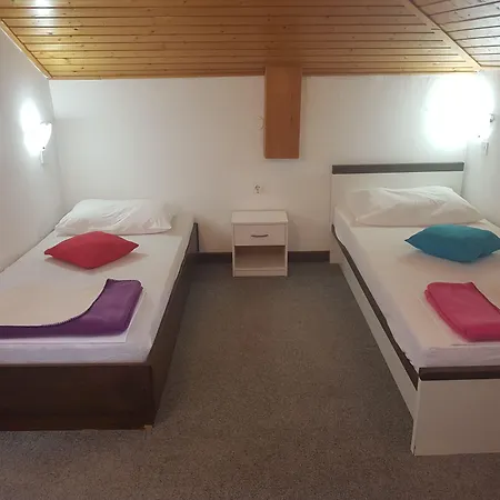 Pansion Ruza 호텔 3*