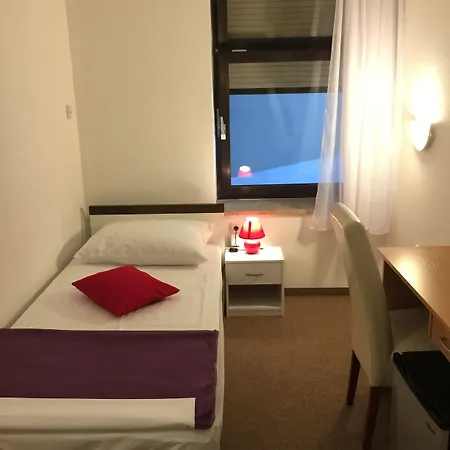 Pansion Ruza 호텔 노비비노돌스키