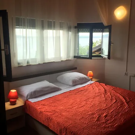 Pansion Ruza 3* Novi Vinodolski