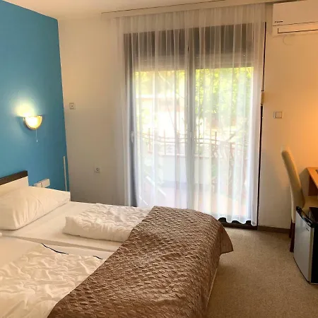 Pansion Ruza 3* Novi Vinodolski