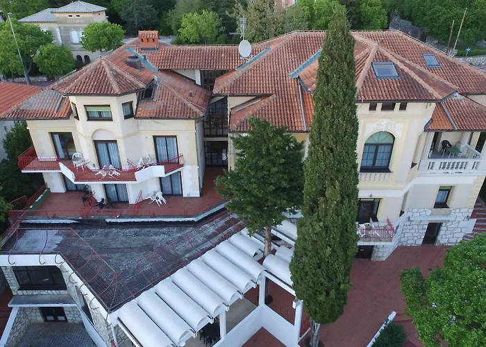 Pansion Ruza 3* Novi Vinodolski