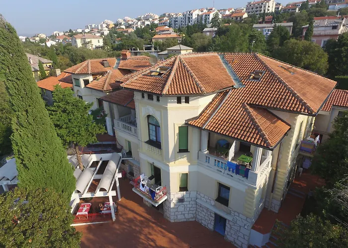 Pansion Ruza Szálloda Novi Vinodolski